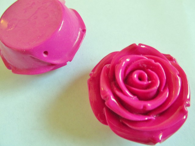 (image for) Magenta resin rose 3/4" #FL2